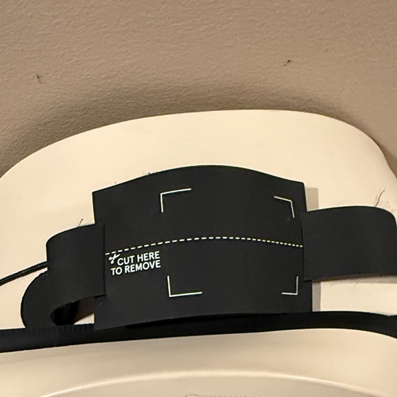 P448 Monalea Sneakers - Picture 11 of 14